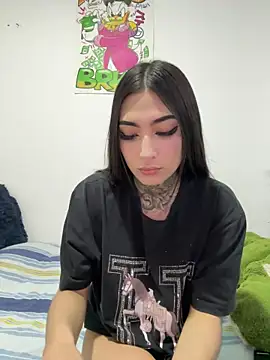 Lilith Thompson online show from 03/17/25, 12:57