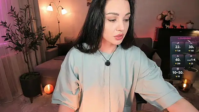 Snapshot of Viki_Bellson chatting on 05/17/26, 07:21 Viki Bellson online show from 05/17/26, 07:21