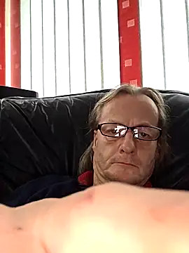 Snapshot of namorreyeb1 chatting on 10/25/25, 02:13 namorreyeb1 online show from 10/25/25, 02:13