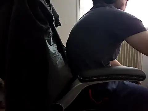 Tutur19 online show from 03/15/25, 03:37