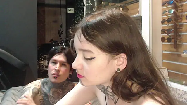 Alucard-Carmila online show from 10/24/25, 03:14