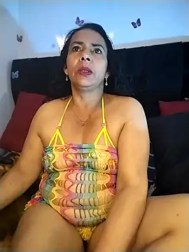 AlexaNovoa  online show from 11/21/25, 01:37