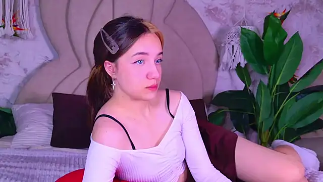 Gia Riccardo online show from 09/20/25, 05:52