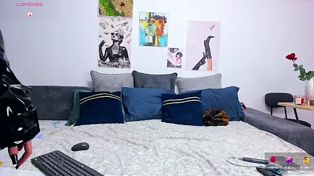 Snapshot of FindomGoddess1 chatting on 10/15/25, 08:20 FindomGoddess1 online show from 10/15/25, 08:20