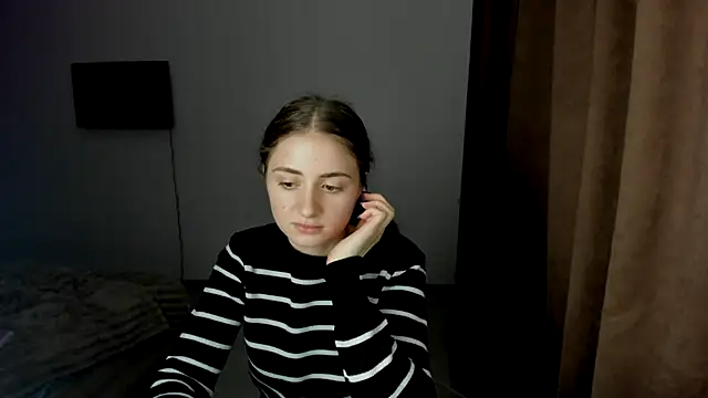 LilyHaart online show from 10/15/25, 04:18