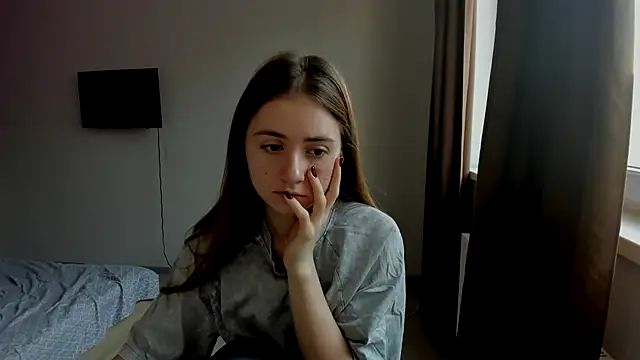 LilyHaart online show from 11/12/25, 05:19