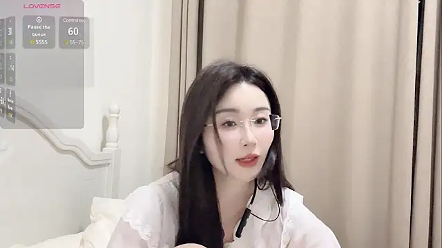 Snapshot of sexy-cc666 chatting on 03/11/25, 02:29 sexy-cc666 online show from 03/11/25, 02:29