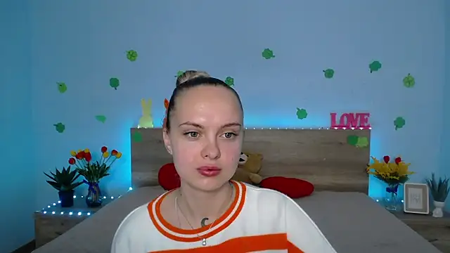KhaleesiMoon online show from 03/15/25, 04:13