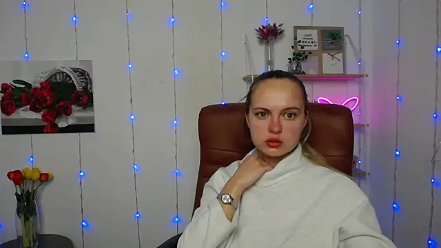 KhaleesiMoon online show from 03/18/25, 01:53