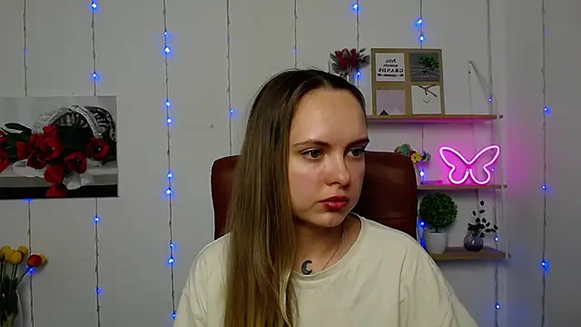 KhaleesiMoon online show from 03/23/25, 04:16
