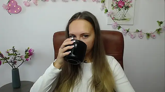 KhaleesiMoon online show from 09/11/25, 06:13
