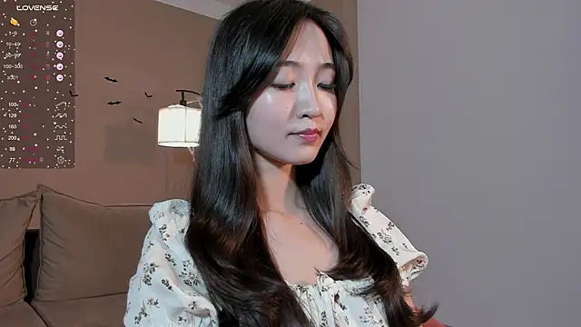 SeulBi online show from 11/06/25, 02:29