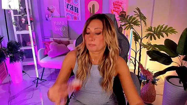 SarahAlluring online show from 09/22/25, 01:35