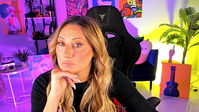 SarahAlluring online show from 10/16/25, 12:28