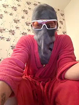 ThePython666 online show from 03/11/25, 06:52
