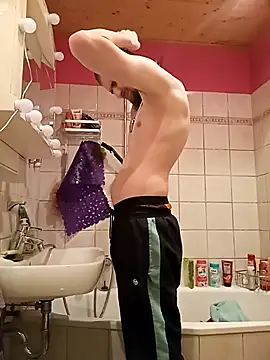 ThePython666 online show from 10/06/25, 01:19