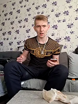 ThePython666 online show from 10/29/25, 11:01