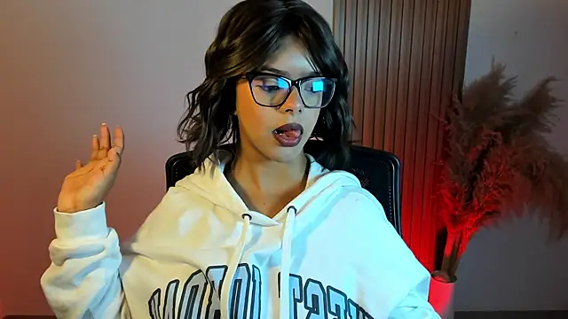 Milabrown  online show from 10/16/25, 01:45