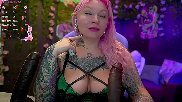 Snapshot of BlackedBarbie chatting on 10/02/25, 06:48 BlackedBarbie online show from 10/02/25, 06:48