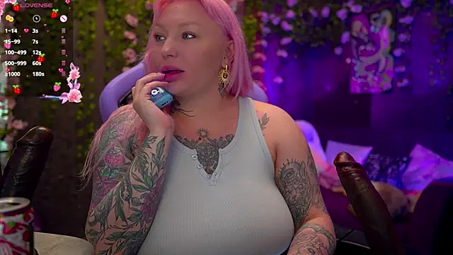 Snapshot of BlackedBarbie chatting on 10/18/25, 07:36 BlackedBarbie online show from 10/18/25, 07:36