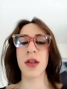 Snapshot of sexyvioletvalerious chatting on 01/08/26, 02:41 sexyvioletvalerious online show from 01/08/26, 02:41