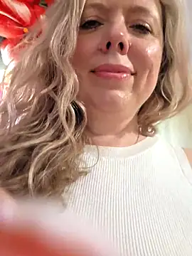 Irina3718 online show from 05/16/26, 10:36