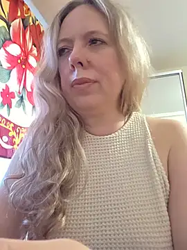 Irina3718 online show from 06/12/26, 01:43