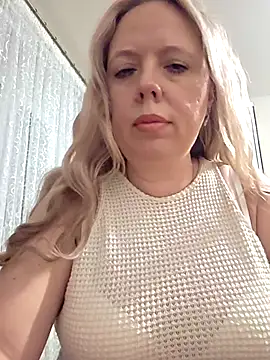 Irina3718 online show from 07/22/26, 08:22