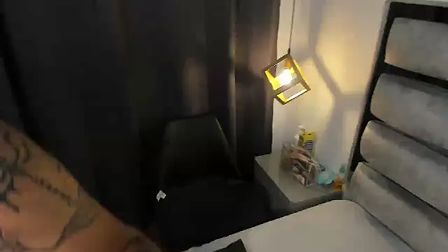 valery and Dani  online show from 11/22/25, 08:08