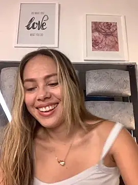 valery and Dani  online show from 11/27/25, 08:00