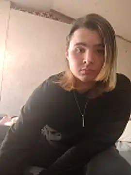 Snapshot of loverbugs21 chatting on 11/04/25, 08:52 loverbugs21 online show from 11/04/25, 08:52