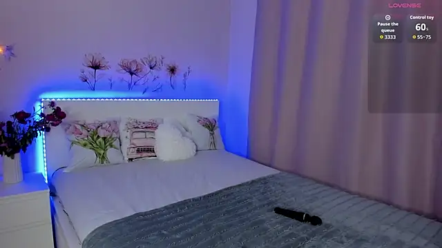 Snapshot of Eva_McCoy chatting on 09/16/25, 06:47 Eva McCoy online show from 09/16/25, 06:47