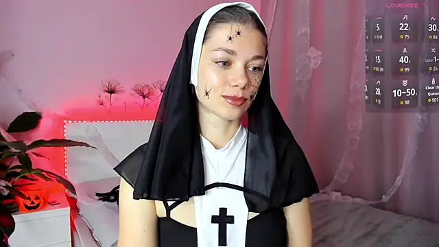 Snapshot of Eva_McCoy chatting on 10/28/25, 09:13 Eva McCoy online show from 10/28/25, 09:13