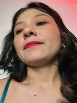 Guadalupe Lopez online show from 04/15/26, 11:06