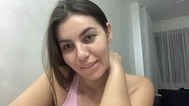 Snapshot of AngelinaMeov chatting on 03/11/25, 11:48 AngelinaMeov online show from 03/11/25, 11:48