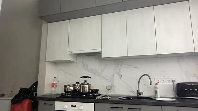 Snapshot of AngelinaMeov chatting on 03/13/25, 01:50 AngelinaMeov online show from 03/13/25, 01:50