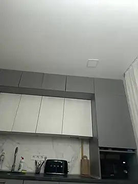 Snapshot of AngelinaMeov chatting on 03/17/25, 09:02 AngelinaMeov online show from 03/17/25, 09:02