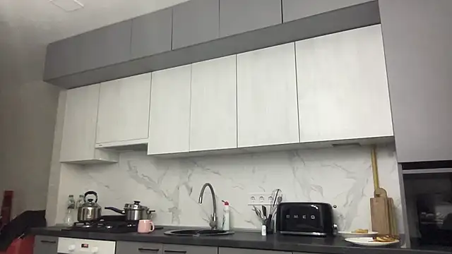 Snapshot of AngelinaMeov chatting on 03/19/25, 10:09 AngelinaMeov online show from 03/19/25, 10:09