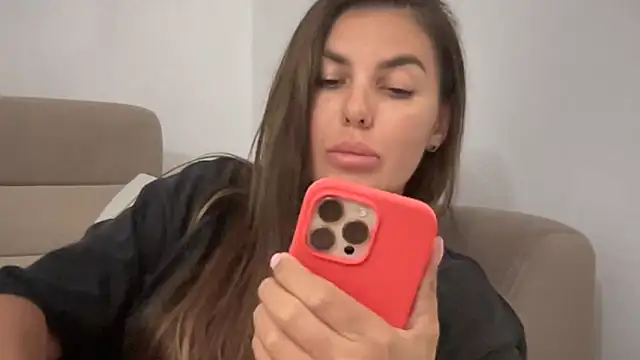 Snapshot of AngelinaMeov chatting on 09/26/25, 07:18 AngelinaMeov online show from 09/26/25, 07:18