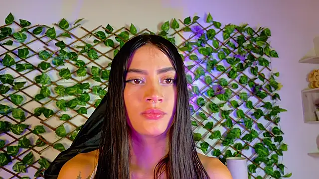 Snapshot of alice_rous21 chatting on 09/30/25, 01:27 alice rous21 online show from 09/30/25, 01:27