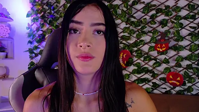 Snapshot of alice_rous21 chatting on 10/16/25, 01:12 alice rous21 online show from 10/16/25, 01:12