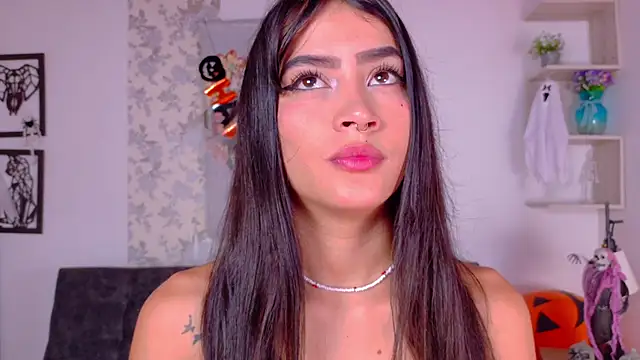 Snapshot of alice_rous21 chatting on 11/01/25, 01:24 alice rous21 online show from 11/01/25, 01:24