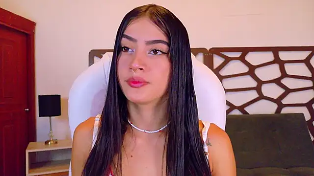 Snapshot of alice_rous21 chatting on 11/07/25, 01:11 alice rous21 online show from 11/07/25, 01:11