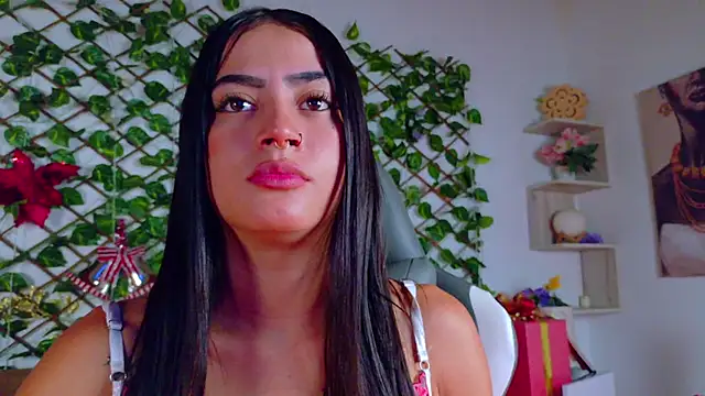 Snapshot of alice_rous21 chatting on 12/04/25, 01:09 alice rous21 online show from 12/04/25, 01:09