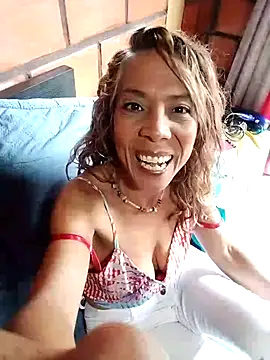 Snapshot of Lady_Lolla11 chatting on 10/05/25, 03:10 Lady Lolla11 online show from 10/05/25, 03:10