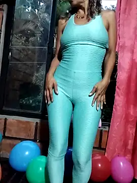 Snapshot of Lady_Lolla11 chatting on 10/11/25, 10:41 Lady Lolla11 online show from 10/11/25, 10:41