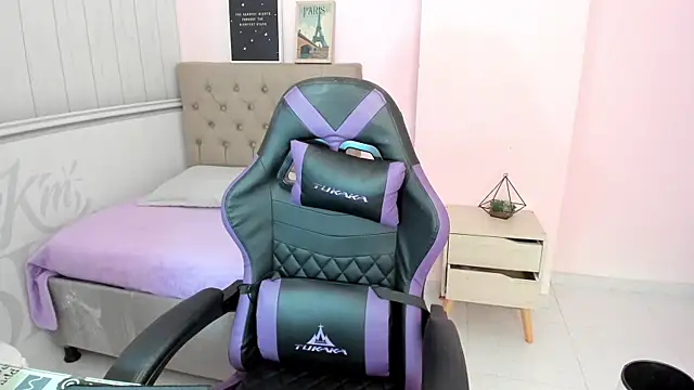 Snapshot of Tania_Duque chatting on 11/13/25, 03:22 Tania Duque online show from 11/13/25, 03:22