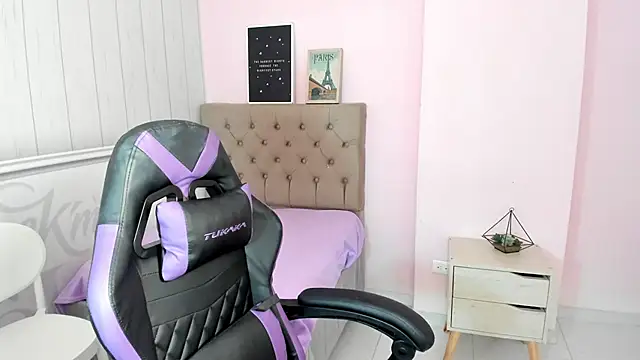 Snapshot of Tania_Duque chatting on 11/20/25, 03:01 Tania Duque online show from 11/20/25, 03:01