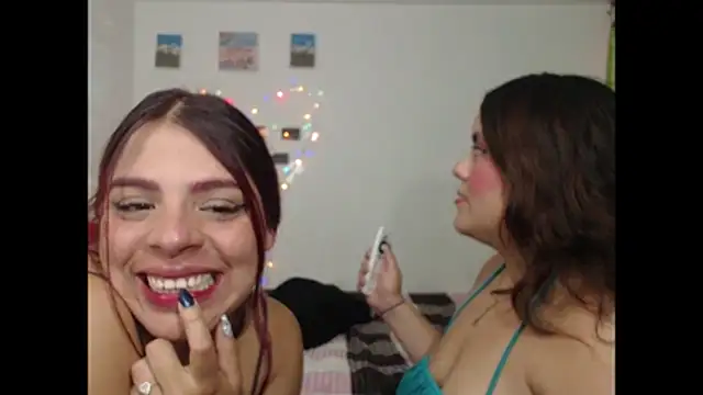 Snapshot of nicky_andcamil chatting on 10/16/25, 12:55 nicky andcamil online show from 10/16/25, 12:55