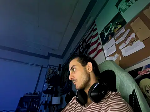 twink69Finger online show from 10/29/25, 12:07